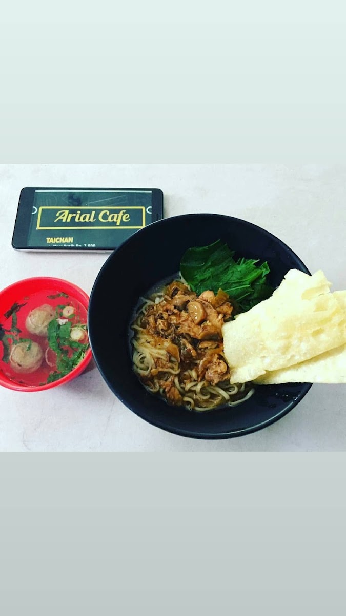 Arial Cafe: Santai di Jantung Cilacap dengan Nuansa Eropa